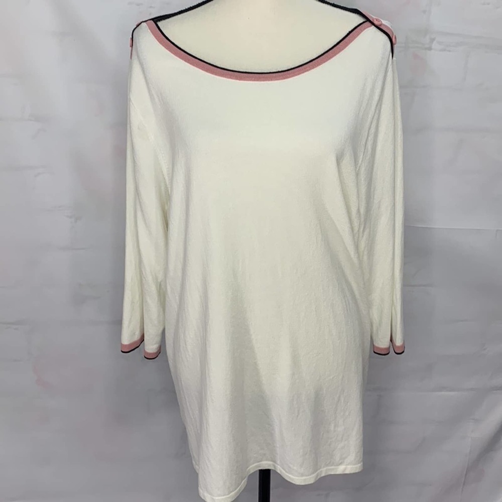 Roz & Ali Button Accents Ivory Blouse (NWT)